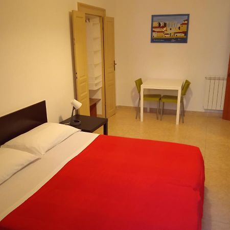 B&B Caravaggio Only 200 Metres From Ortigia Сиракузы Экстерьер фото