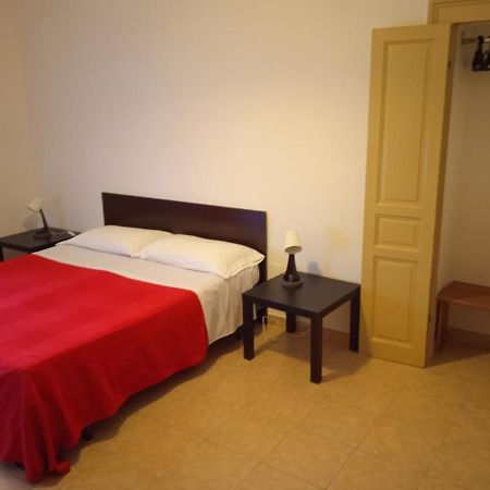 B&B Caravaggio Only 200 Metres From Ortigia Сиракузы Экстерьер фото